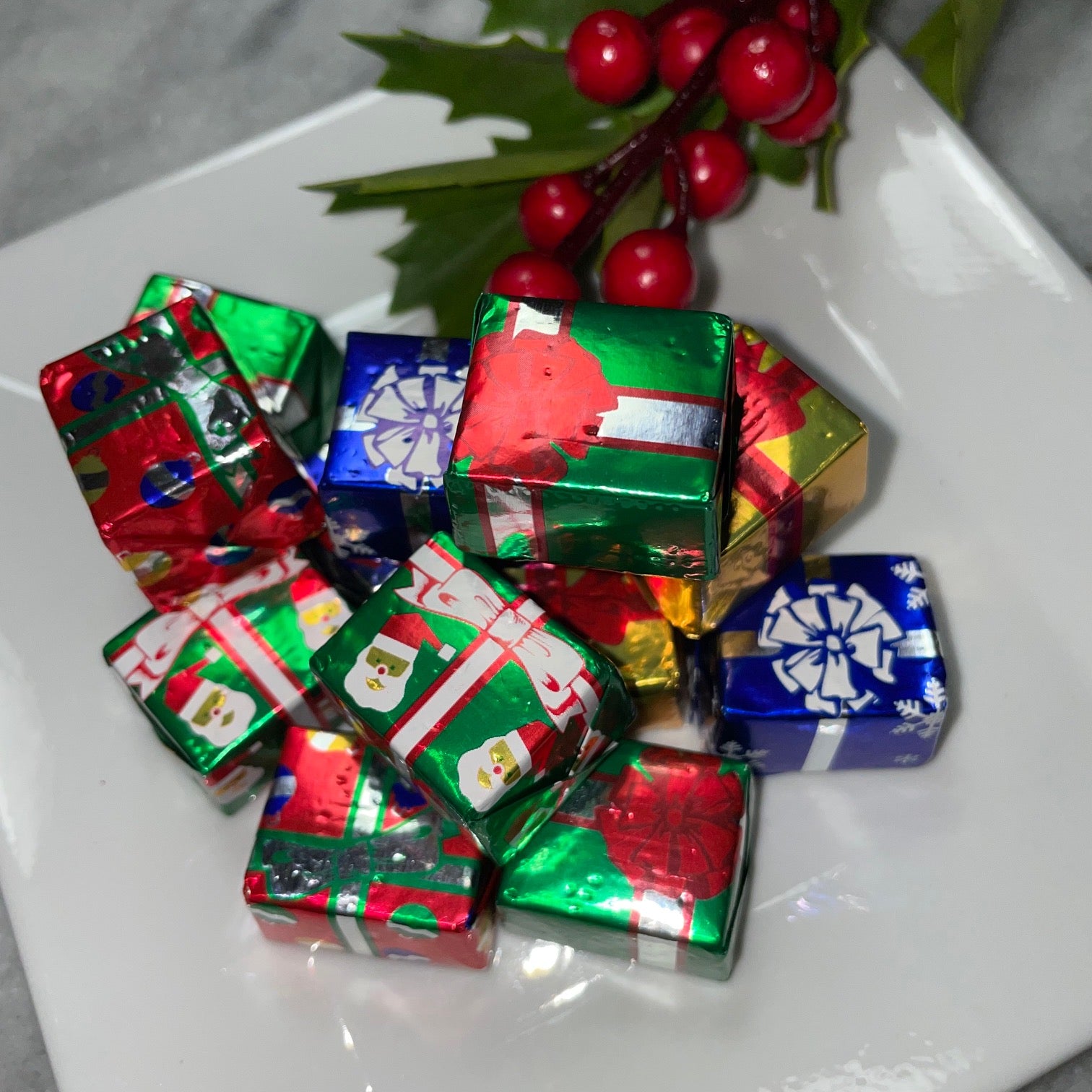 Creamy milk chocolate,Chocolate christmas presents-chocolate christmas gift-foil wrapped