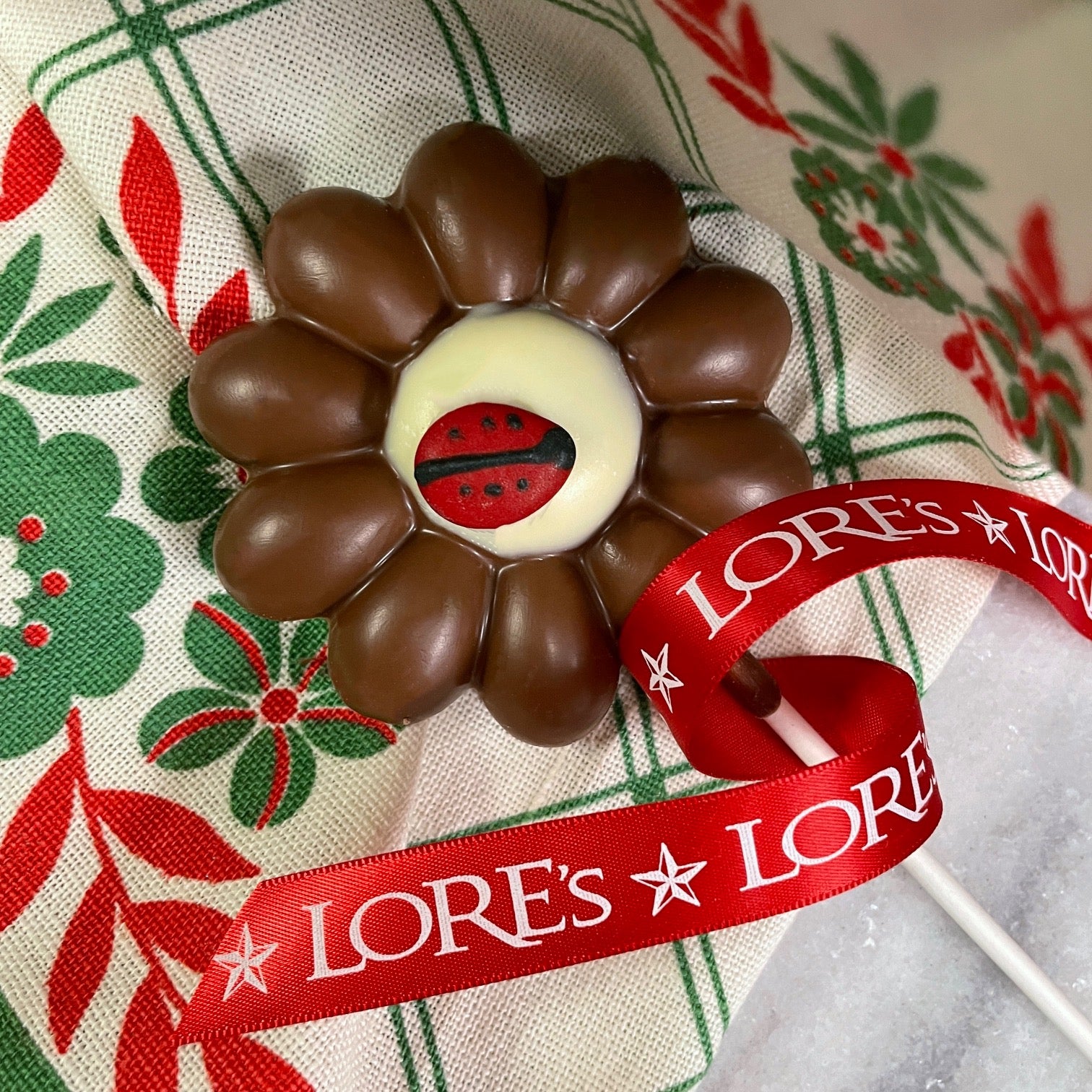 Daisy Pop with Ladybug